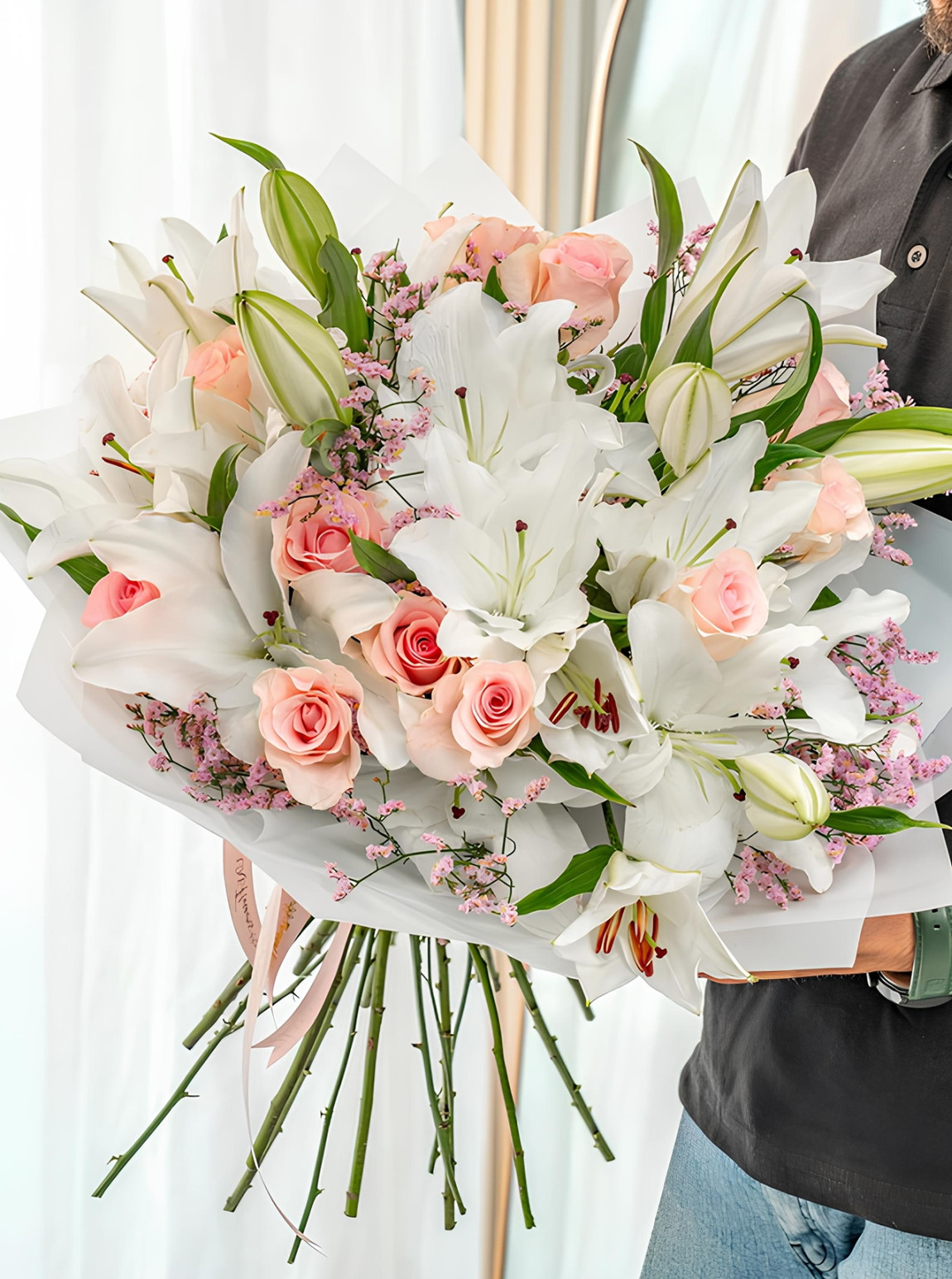 Lilyum Ve Pembe Gül Buketi